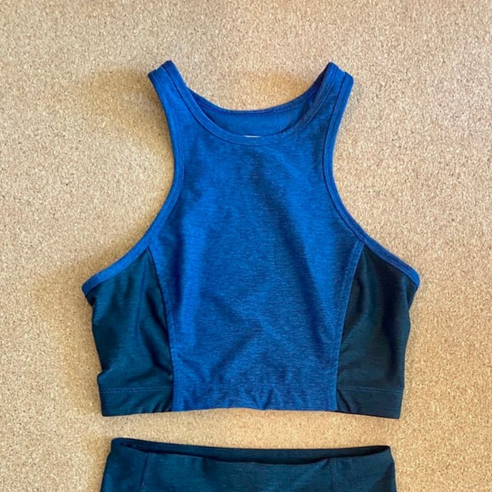 Two-Tone Athena Crop Outdoor Voices Navy&Charcoal